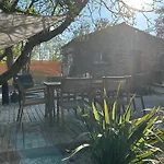 L'oliveraie D'eurocentre - Parking, Wifi & Petit-dejeuner 4*