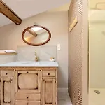 بيت ضيافة L'oliveraie D'eurocentre - Parking, Wifi & Petit-dejeuner 4*
