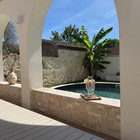 L'oliveraie D'eurocentre - Piscine, Parking & Petit-dejeuner Πανσιόν 4*