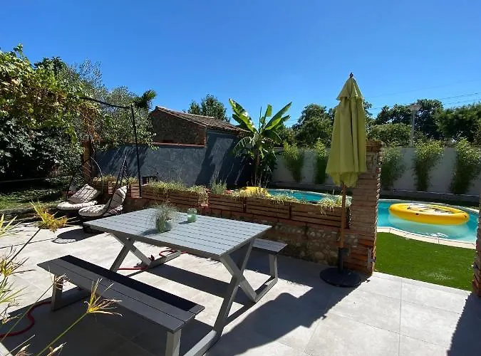 L'Oliveraie D'Eurocentre - Parking, Wifi & Petit-Dejeuner 게스트하우스 Castelnau-dʼEstrétefonds