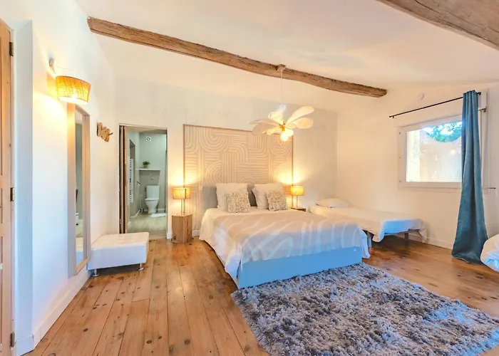 L'Oliveraie D'Eurocentre - Parking, Wifi & Petit-Dejeuner