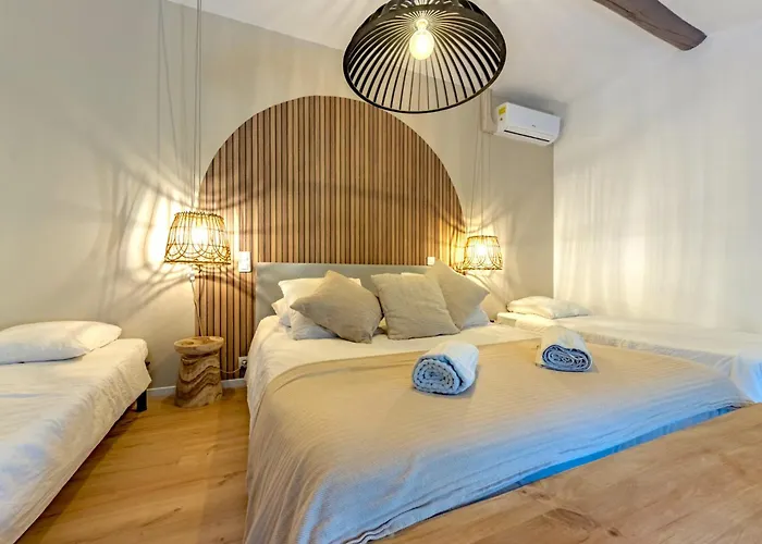 L'Oliveraie D'Eurocentre - Parking, Wifi & Petit-Dejeuner 게스트하우스 Castelnau-dʼEstrétefonds