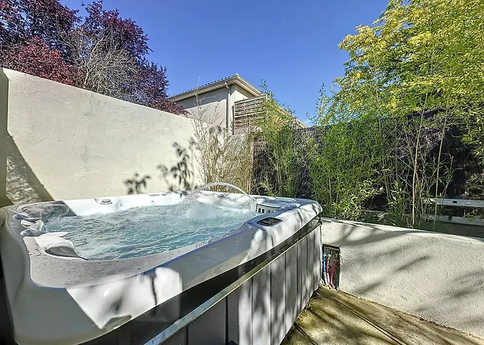 게스트하우스 L'Oliveraie D'Eurocentre - Parking, Wifi & Petit-Dejeuner 4*