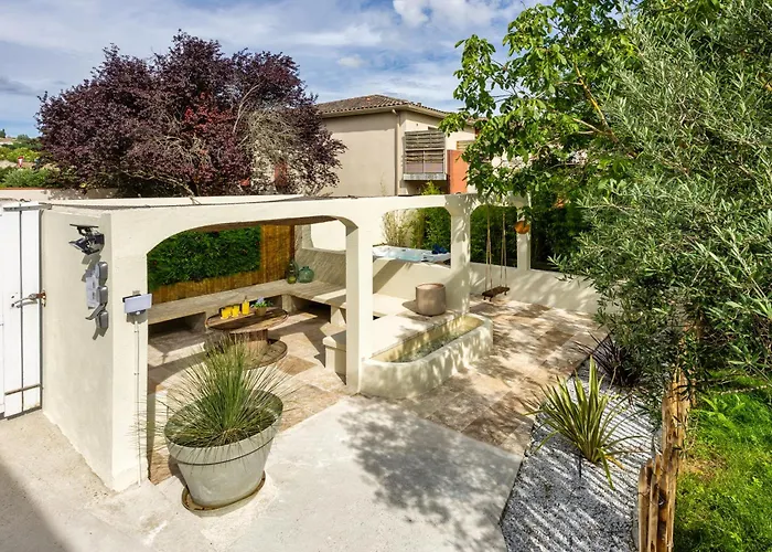 L'Oliveraie D'Eurocentre - Parking, Wifi & Petit-Dejeuner Castelnau-dʼEstrétefonds