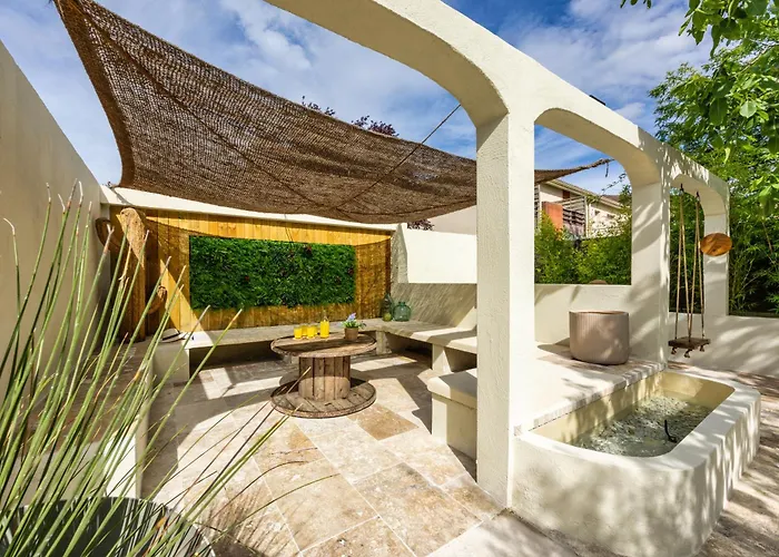 L'Oliveraie D'Eurocentre - Parking, Wifi & Petit-Dejeuner Гостевой дом