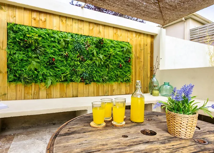 L'Oliveraie D'Eurocentre - Parking, Wifi & Petit-Dejeuner 4*