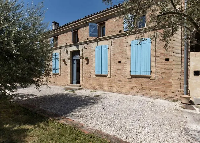 게스트하우스 L'Oliveraie D'Eurocentre - Parking, Wifi & Petit-Dejeuner Castelnau-dʼEstrétefonds