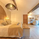 L'oliveraie D'eurocentre - Parking, Wifi & Petit-dejeuner 4* Кастельно-д’Эстретефон