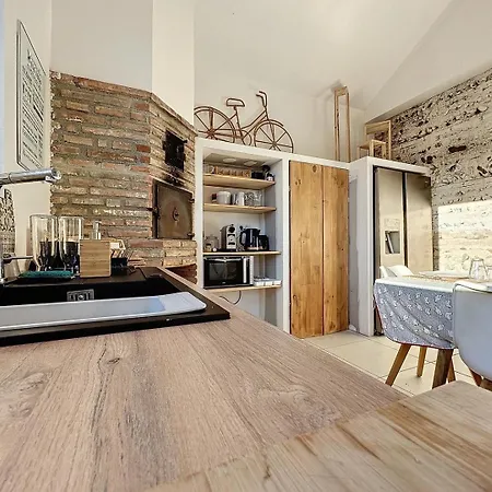 L'oliveraie D'eurocentre - Piscine, Parking & Petit-dejeuner