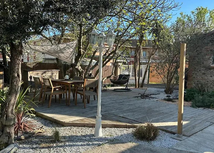 L'Oliveraie D'Eurocentre - Parking, Wifi & Petit-Dejeuner 4*