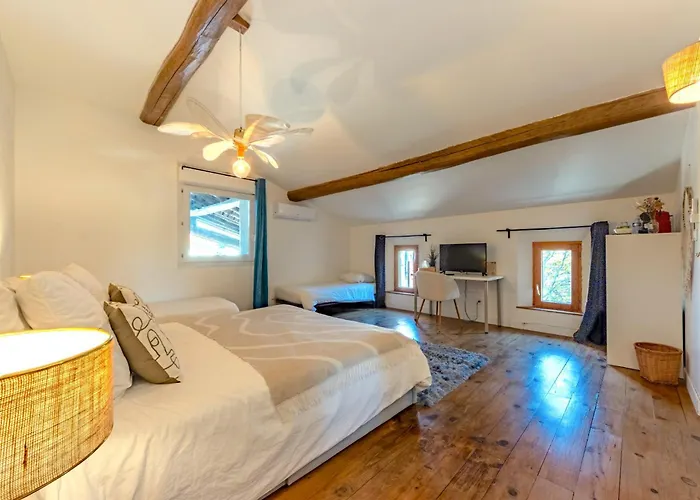 L'Oliveraie D'Eurocentre - Parking, Wifi & Petit-Dejeuner Guest house