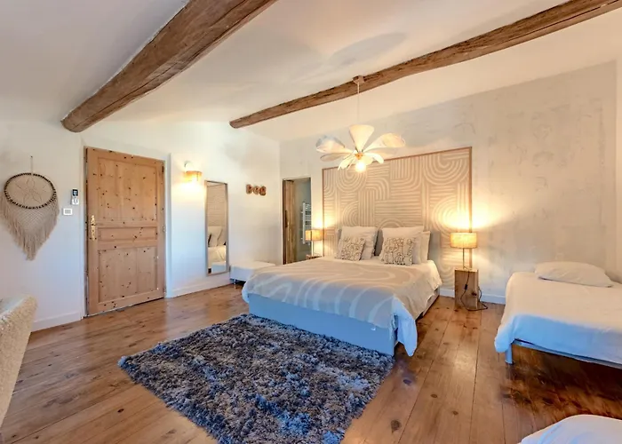 Guest house L'Oliveraie D'Eurocentre - Parking, Wifi & Petit-Dejeuner 4*