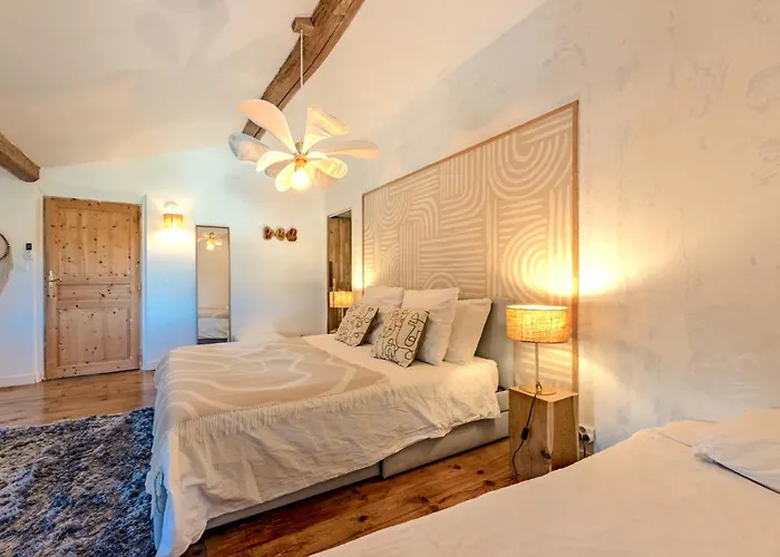 Guest house L'Oliveraie D'Eurocentre - Parking, Wifi & Petit-Dejeuner 4*