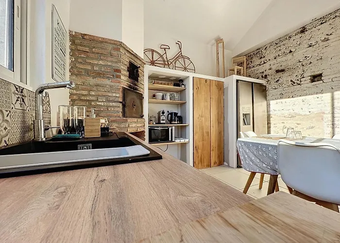 L'Oliveraie D'Eurocentre - Parking, Wifi & Petit-Dejeuner