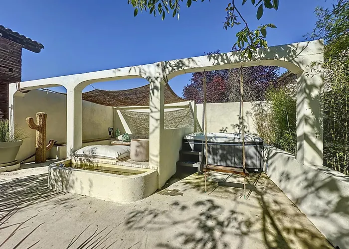 بيت ضيافة L'Oliveraie D'Eurocentre - Parking, Wifi & Petit-Dejeuner Castelnau-dʼEstrétefonds