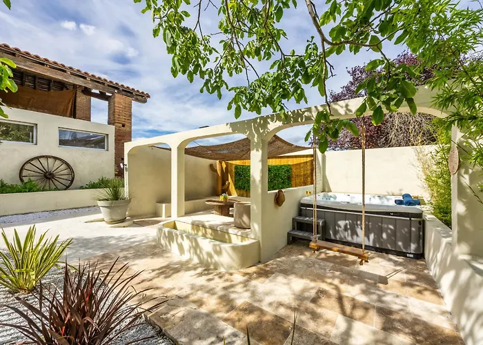 بيت ضيافة L'Oliveraie D'Eurocentre - Parking, Wifi & Petit-Dejeuner Castelnau-dʼEstrétefonds